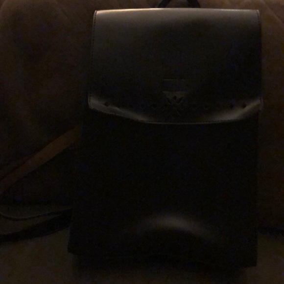 Backpack - Picture 2 of 4